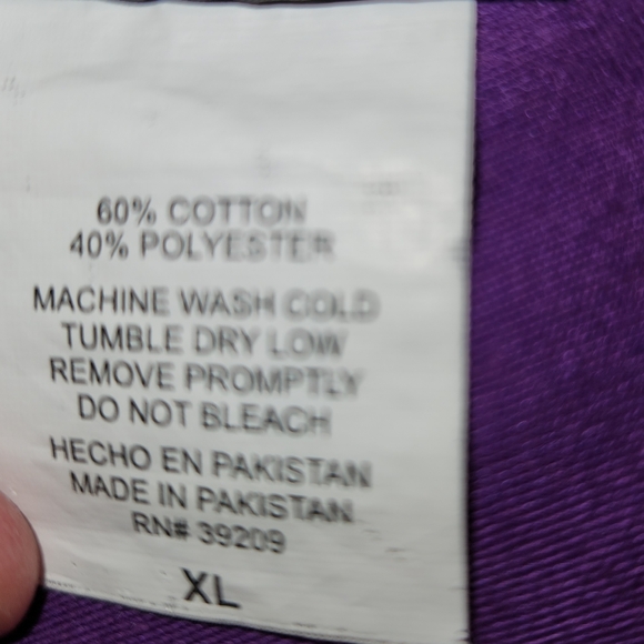 Mooby's Fun-Ployee Uniform Shirt  - Men's Size XL - PRE-LOVED - Picture 4 of 9